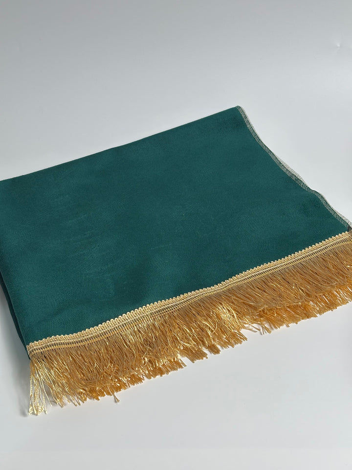 Tapis de prière velours vert avec froufrou doré