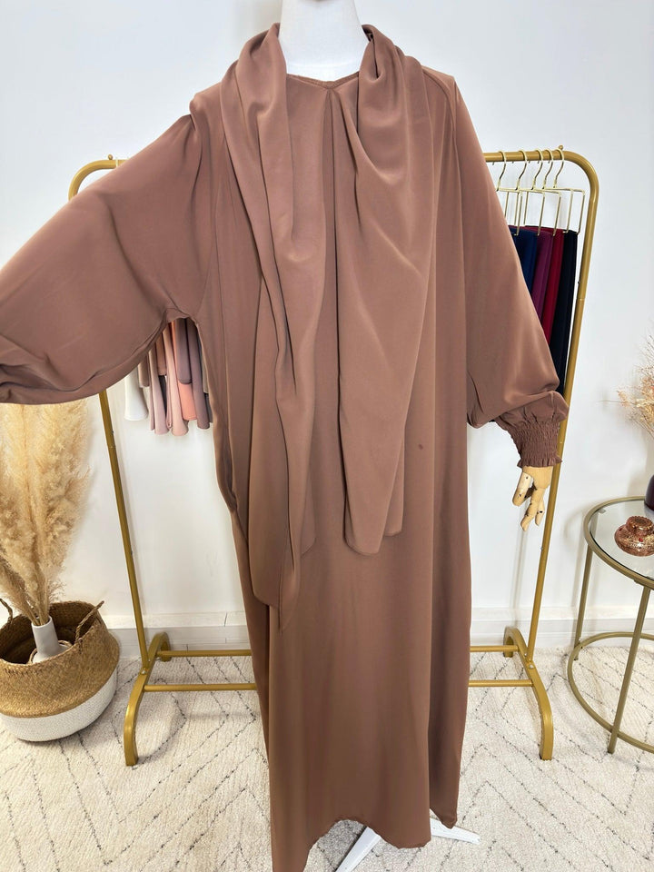 Abaya avec hijab intégré en Soie de Médine - Camel Marron - My Qamis Homme