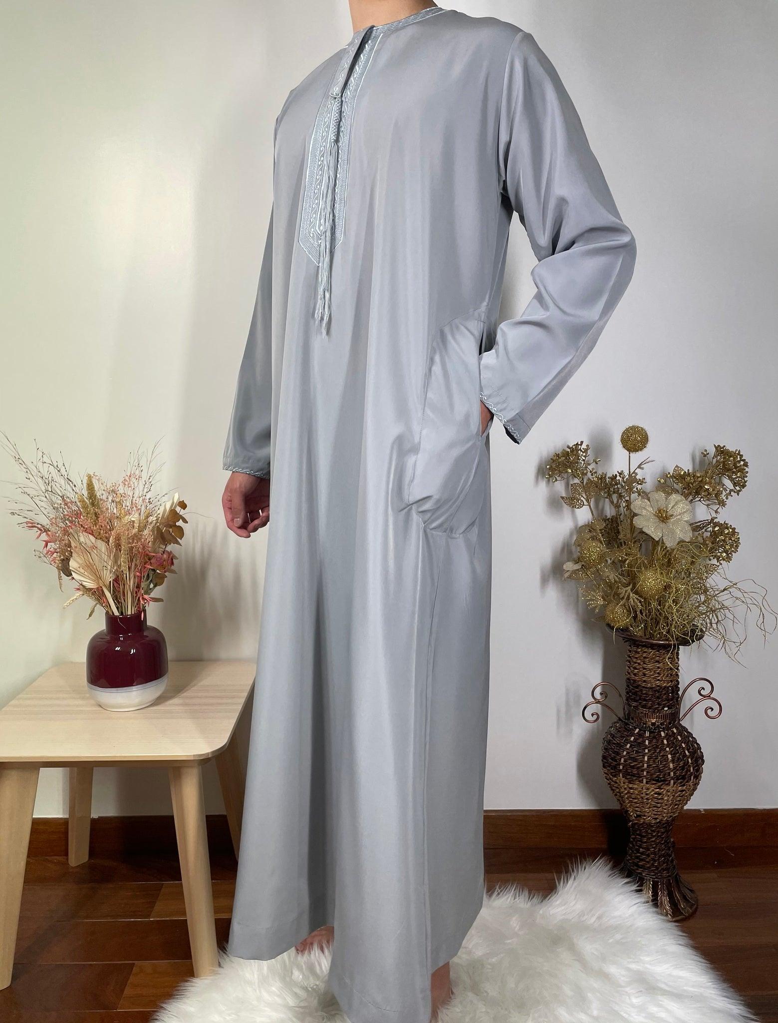 Qamis Émiratie Blanc manches longues homme tissu haute qualité